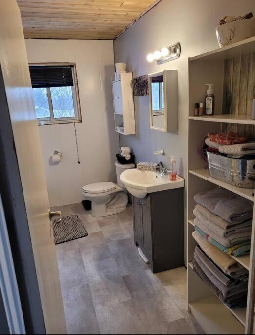 ליונס הד Family Friendly Cottage ☆Walking Distance To Beach מראה חיצוני תמונה